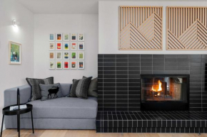 Chic Bend Condo with Fireplace and Forest Views!